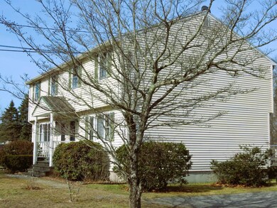 24 Pelham Rd, Hudson, NH 03051 - photo 2