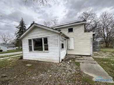 511 W Jackson St, West Unity, OH 43570 - photo 2