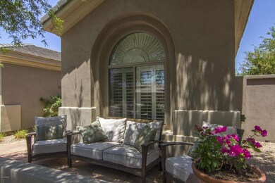 FrontPatio_0090
