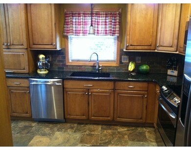 189 No St W, Agawam, MA 01030 - photo 5