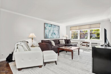3 Putnam Hill Rd Unit 1J-large-012-012-0