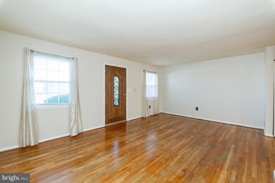 1133 Pelham Wood Rd, Parkville, MD 21234 - photo 6