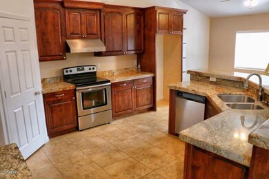 Kitchen 2