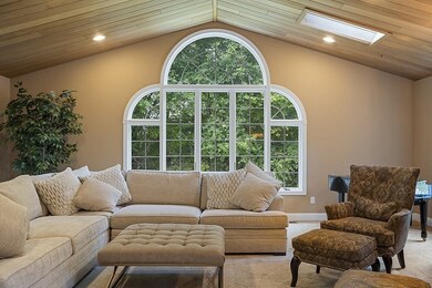 94 Betty Ann Ln, Dracut, MA 01826 - photo 5