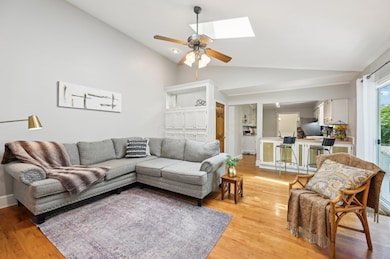 6-web-or-mls-Deer Crossing Ln-2705-006