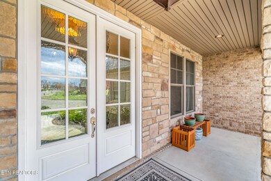 8-web-or-mls-528 E. Port Drive-51