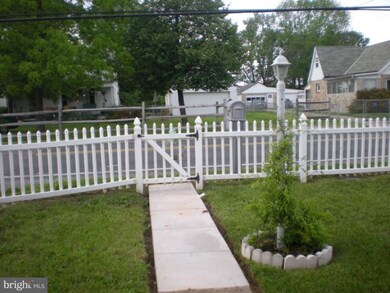 911 Hammonds Ln, Brooklyn, MD 21225 - photo 2