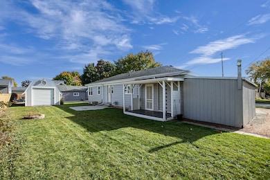 802 9th St, Menasha, WI 54952 - photo 5