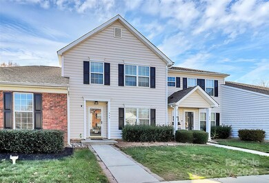 949 Heritage Pkwy, Fort Mill, SC 29715 - photo 3