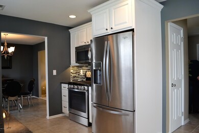 1 Treeview Ln, Cliffwood, NJ 07721 - photo 5