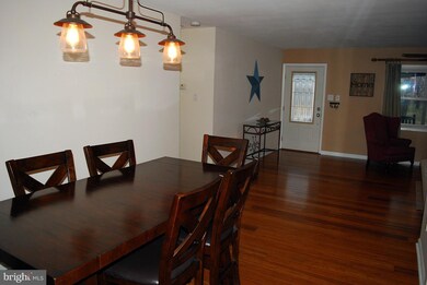 4919 Rockingham Ln, Bowie, MD 20715 - photo 5