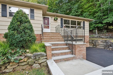 41 Dorothy Dr, North Haledon, NJ 07508 - photo 2