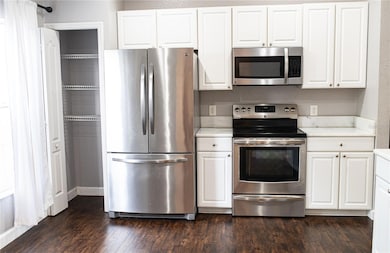 8215 Westmont Terrace Dr, Lakeland, FL 33810 - photo 5