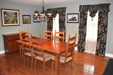 127 Broadmoor Dr, Hawley, PA 18428 - photo 2