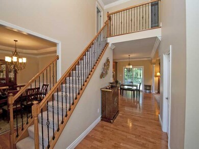 Entry/Foyer.