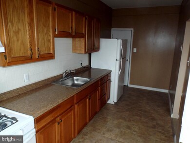 928 Marshall Rd, Sharon Hill, PA 19079 - photo 4