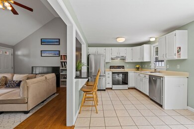 6-web-or-mls-225 Skunknet Rd Final-7