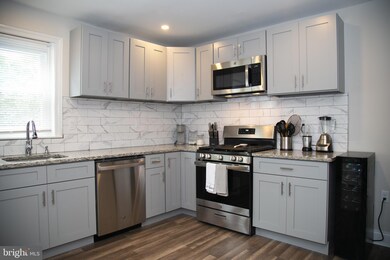 1026 Hansen Place, Darby, PA 19023 - photo 6