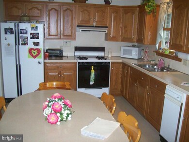 419 N 4th St, Columbia, PA 17512 - photo 6