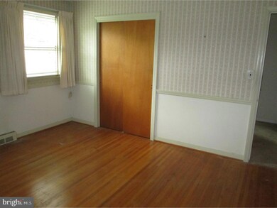 7 Suffolk Ct, Cherry Hill, NJ 08034 - photo 5