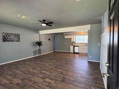 803 S Thompson Ave, Cushing, OK 74023 - photo 6