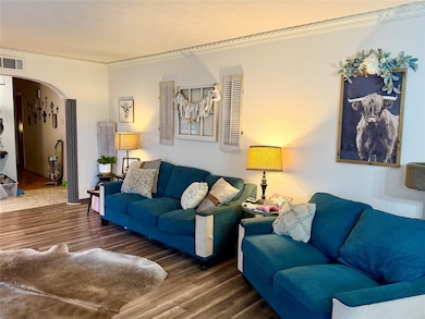 1909 Robin Ln, Garland, TX 75042 - photo 5