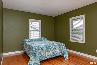 2811 Washington St, Davenport, IA 52804 - photo 6