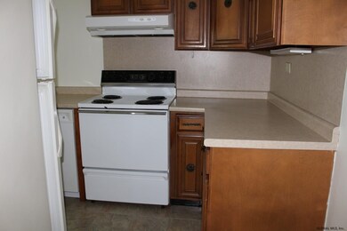 4 Michigan Ave, Rensselaer, NY 12144 - photo 3