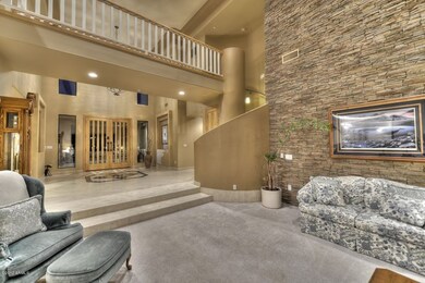 Living/Foyer