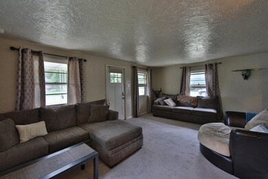 Living Room (2)