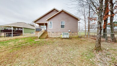 446 Woodrow St, Manchester, TN 37355 - photo 4