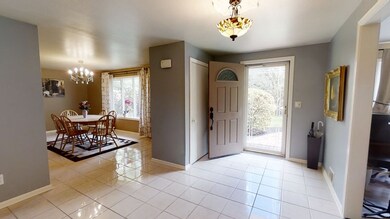 8 Juniper Ln, Framingham, MA 01701 - photo 4