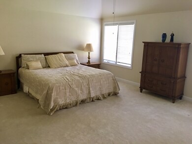 2 Berkshire Ln, Burr Ridge, IL 60527 - photo 2