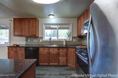 Updated Kitchen w/Tile Backsplash