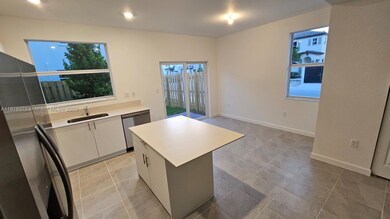 2618 SE 27th Ct unit 2618, Homestead, FL 33035 - photo 6
