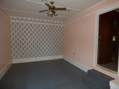 518 Hillcrest Ave, McComb, MS 39648 - photo 6