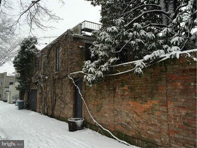 2920 Dumbarton St NW, Washington, DC 20007 - photo 4