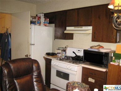 1908 Nevada St, San Marcos, TX 78666 - photo 7