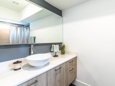 1236 W 25th St unit E, Houston, TX 77008 - photo 7