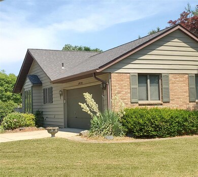 1978 Banyan Tree Rd, Collinsville, IL 62234 - photo 3