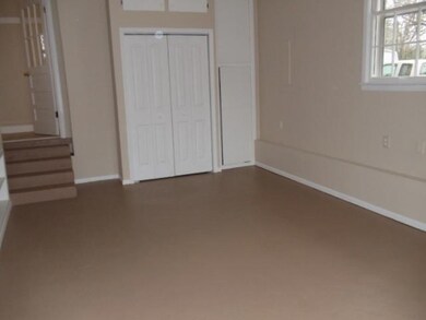13x19 Bonus/Rec Room could be 4th bedroom