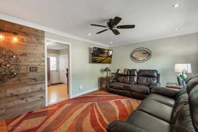 07-2040-Adelpha-Ave-WindowStill-Rea