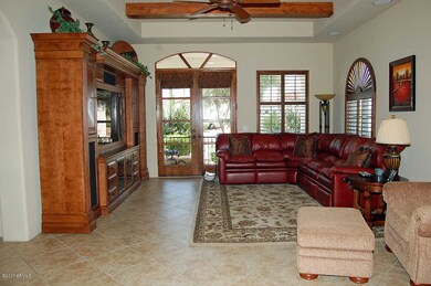 FRONT ROOM