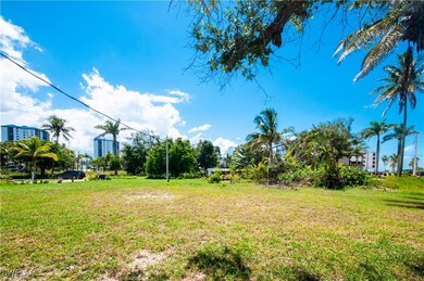 119 Sabal Dr, Fort Myers Beach, FL 33931 - photo 4