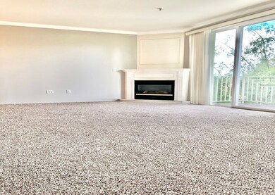 5260 Premiere Hills Cir unit 204, Woodland Hills, CA 91364 - photo 2