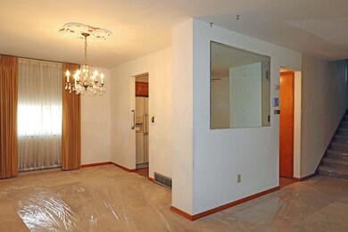 4447 Densmore Rd, Columbus, OH 43224 - photo 5