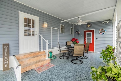 36905 Beth Ave, Zephyrhills, FL 33542 - photo 5