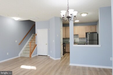 8220 Barrington Ct, Severn, MD 21144 - photo 6