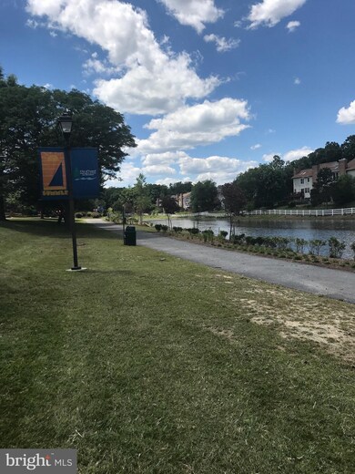 14104 Oakpointe Dr, Laurel, MD 20707 - photo 2