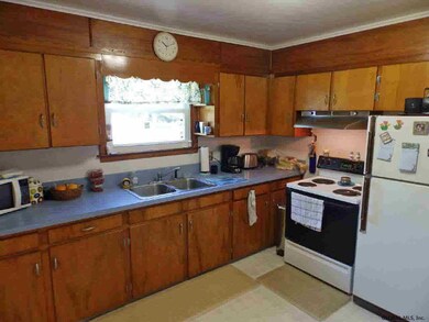 169 Jones Rd, Saratoga Springs, NY 12866 - photo 5